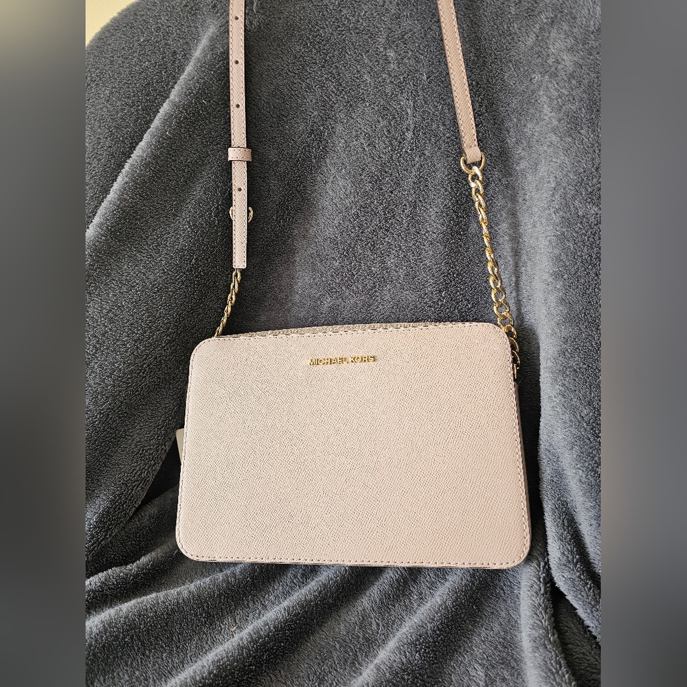 Michael Kors Jet Set Crossbody Bag